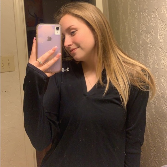 under armor pullover - Picture 2 of 4